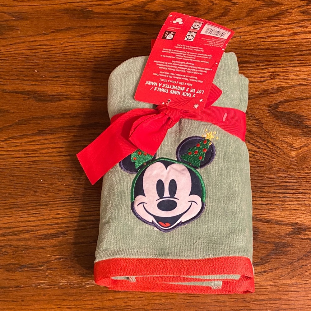 Disney Holiday Mickey Mouse Hand Towel Set